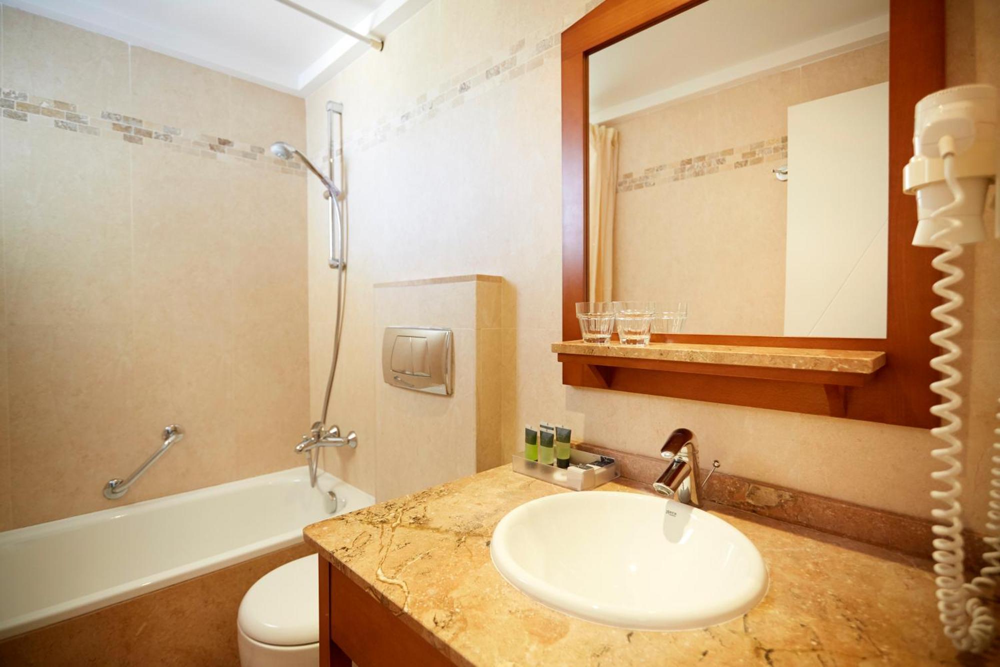 Insotel Club Tarida Playa Sant Josep de sa Talaia Luaran gambar